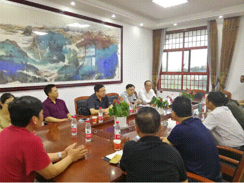 http://sky.hbeu.cn/__local/C/4C/25/1FFAECCF32B8452FA7BE71410B0_4424100B_E18D0.png